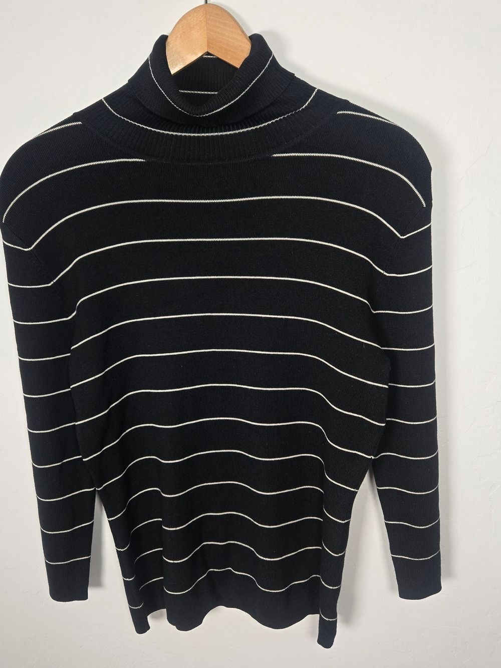Vintage Harold's Silk Blend Black & White Striped Turtleneck Sweater Size M